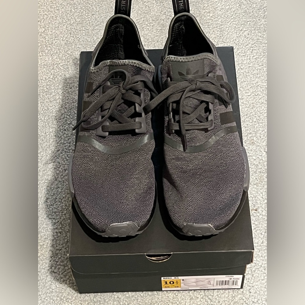 Adidas NMD R1 - Picture 2 of 5